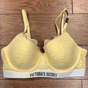 New with tags, Victoria’s Secret Demi Bra
